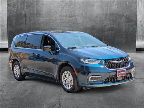 2025 Chrysler Pacifica L