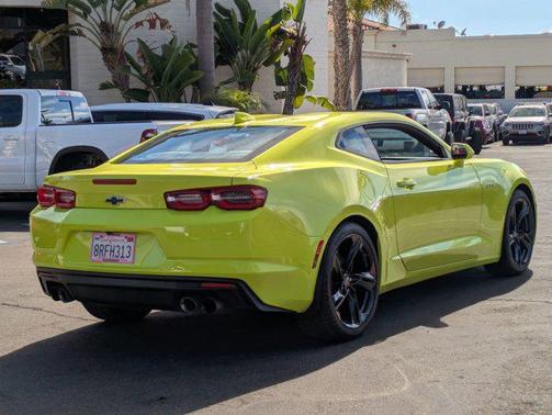 2020 Chevrolet Camaro RWD Coupe LT1