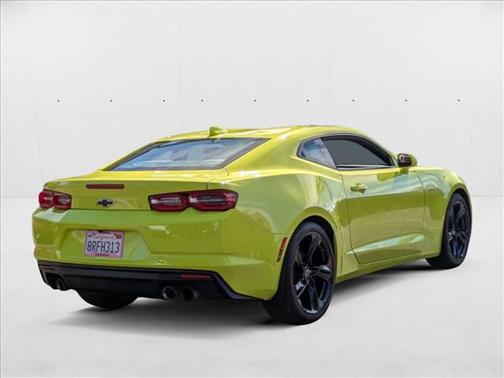2020 Chevrolet Camaro RWD Coupe LT1