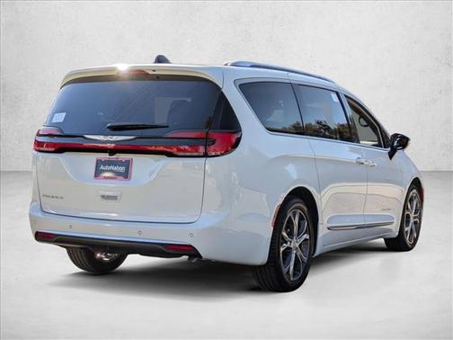 2026 Chrysler Pacifica L