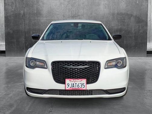 2023 Chrysler 300 Touring