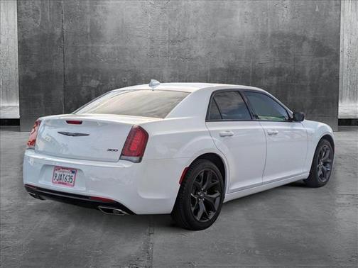 2023 Chrysler 300 Touring