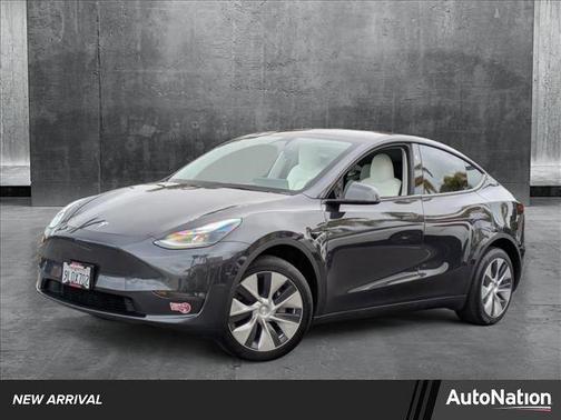 2024 Tesla Model Y Long Range Dual Motor All-Wheel Drive