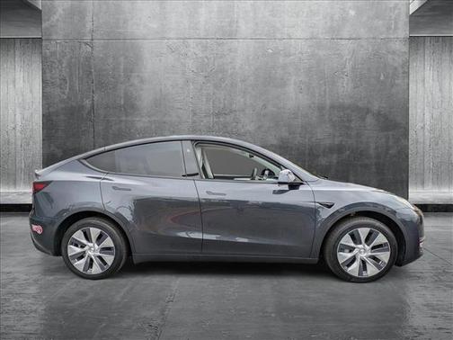 2024 Tesla Model Y Long Range Dual Motor All-Wheel Drive