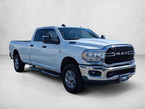 2024 RAM 2500 Big Horn Crew Cab 4x4 8' Box