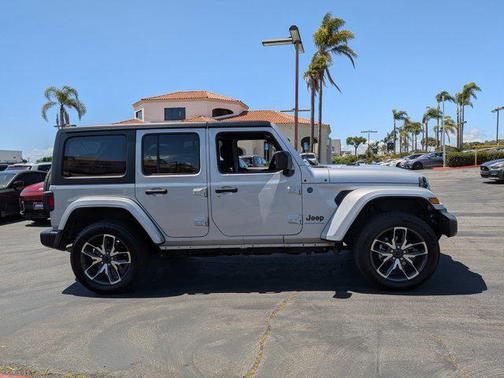 Silver Zynith Clearcoat 2024 Jeep Wrangler 4xe Sport S