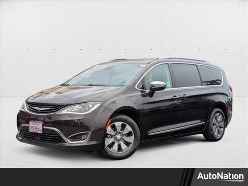 2018 Chrysler Pacifica Hybrid Limited