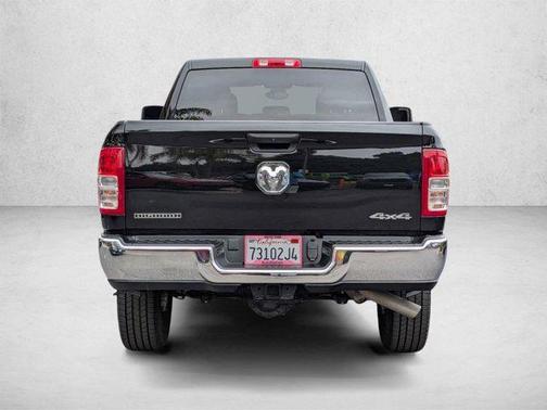 Diamond Black Crystal Pearlcoat 2024 RAM 2500 Big Horn Crew Cab 4x4 6'4' Box
