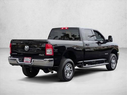 Diamond Black Crystal Pearlcoat 2024 RAM 2500 Big Horn Crew Cab 4x4 6'4' Box