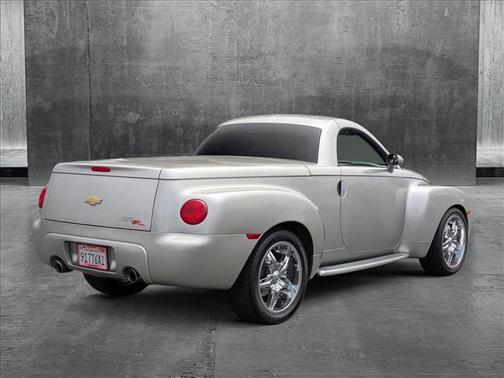 2005 Chevrolet SSR LS