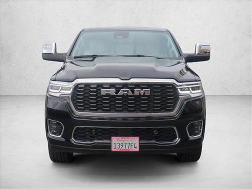 Diamond Black Crystal Pearlcoat 2025 RAM 1500 ST