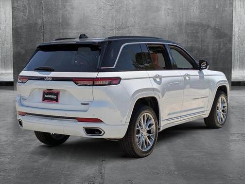 2025 Jeep Grand Cherokee Summit