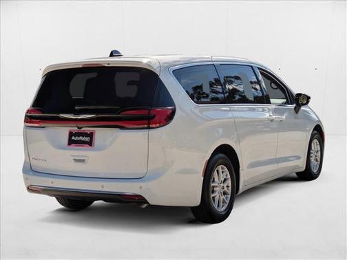 2026 Chrysler Pacifica L