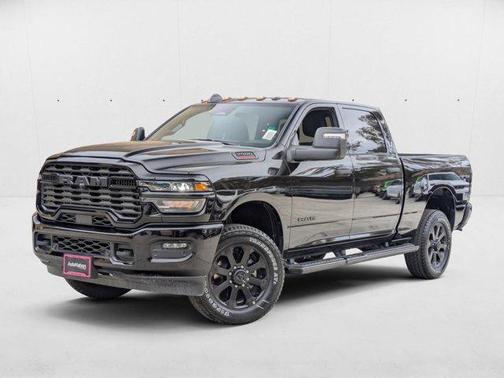 Diamond Black Crystal Pearlcoat 2026 RAM 2500 Big Horn