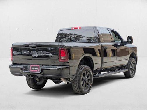 Diamond Black Crystal Pearlcoat 2026 RAM 2500 Big Horn