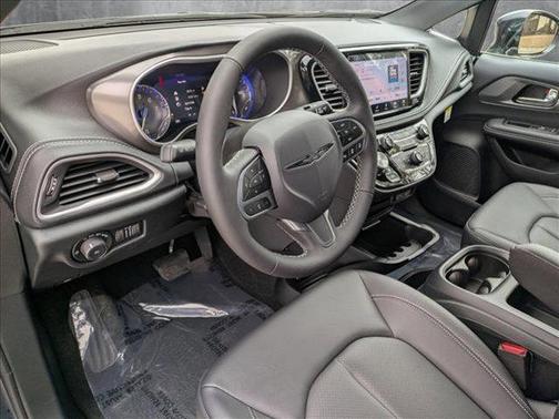 2025 Chrysler Pacifica L