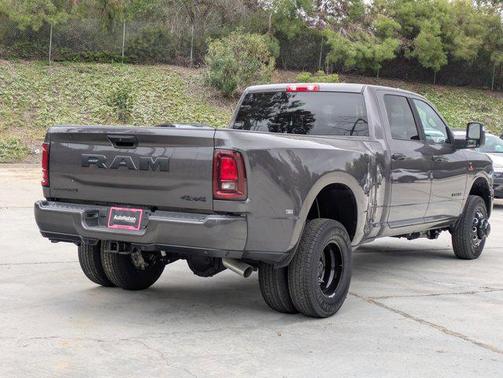 2025 RAM 3500 Big Horn Crew Cab 4x4 8' Box