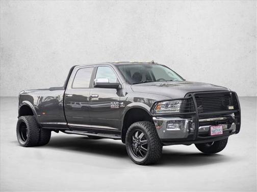 2018 RAM 3500 Laramie Crew Cab 4x4 8' Box