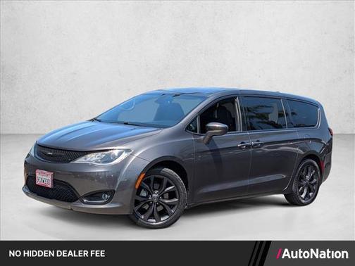 Granite Crystal Metallic Clearcoat 2019 Chrysler Pacifica Touring Plus