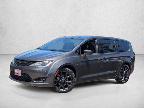 Granite Crystal Metallic Clearcoat 2019 Chrysler Pacifica Touring Plus