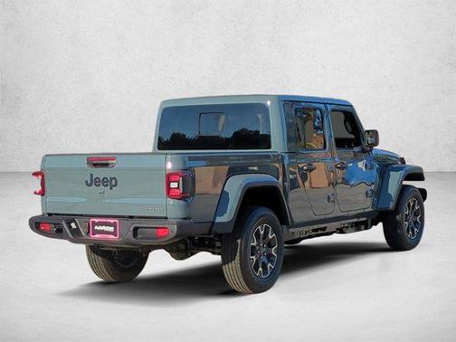 Anvil Clearcoat 2026 Jeep Gladiator Sahara 4x4