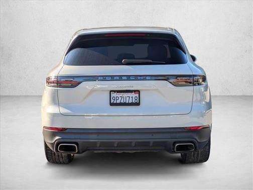 2023 Porsche Cayenne Platinum Edition