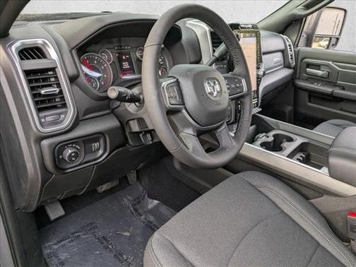 2025 RAM 2500 Big Horn Crew Cab 4x4 6'4' Box