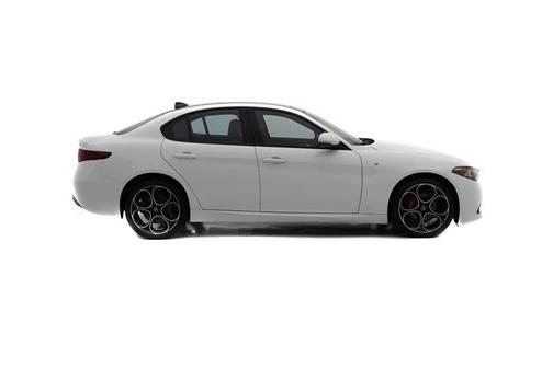 2022 Alfa Romeo Giulia Ti