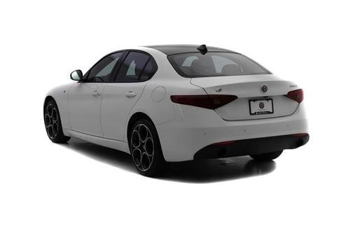 2022 Alfa Romeo Giulia Ti