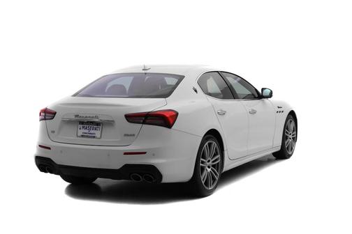 2022 Maserati Ghibli Modena Q4