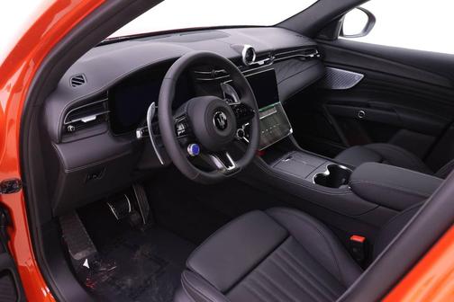 Orange Metallic 2026 Maserati Grecale Modena