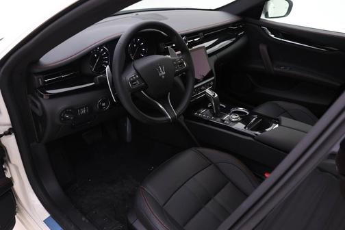 2024 Maserati Quattroporte Modena Ultima Q4