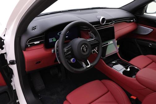 2025 Maserati Grecale Folgore Base