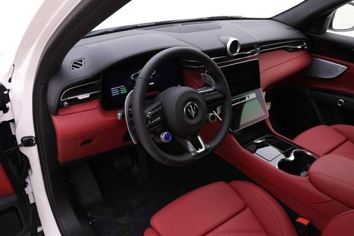 2025 Maserati Grecale Folgore 