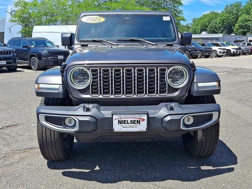 Granite Crystal Metallic Clearcoat 2025 Jeep Wrangler 4xe Sahara