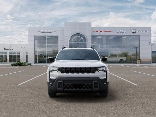 Bright White Clearcoat 2026 Jeep Cherokee Laredo