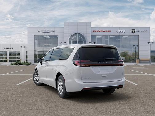 Bright White Clearcoat 2027 Chrysler Pacifica L