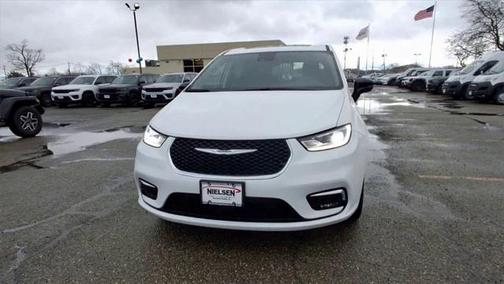 2024 Chrysler Pacifica Limited AWD