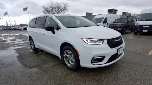 2024 Chrysler Pacifica Limited AWD