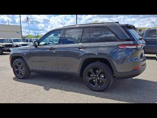 2023 Jeep Grand Cherokee Altitude