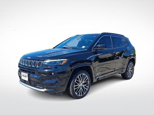 Diamond Black Crystal Pearlcoat 2023 Jeep Compass Limited