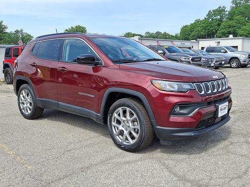 Velvet Red Pearlcoat 2022 Jeep Compass Latitude Lux