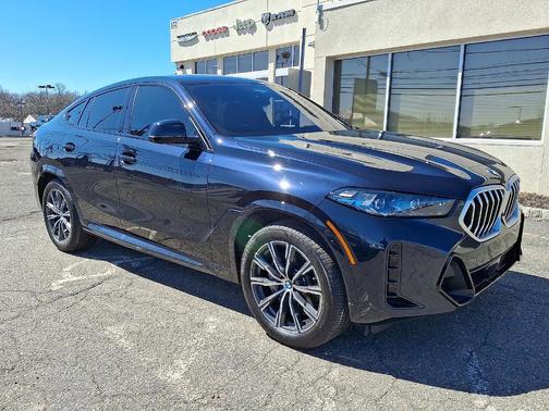 Carbon Black Metallic 2026 BMW X6 xDrive40i