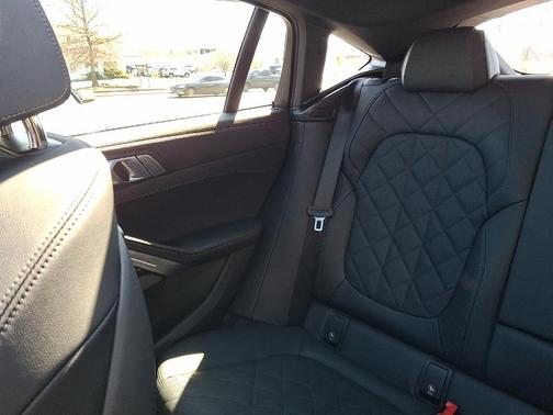 Carbon Black Metallic 2026 BMW X6 xDrive40i