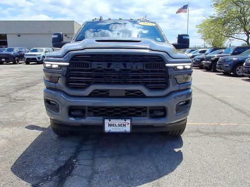 Ceramic Gray Clearcoat 2025 RAM 2500 Laramie Crew Cab 4x4 6'4' Box