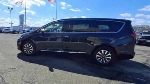 2023 Chrysler Pacifica Hybrid Limited