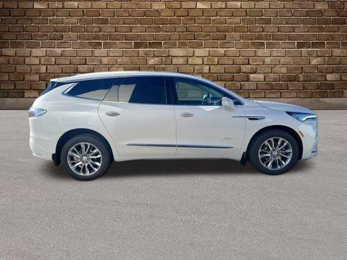 2023 Buick Enclave Avenir AWD