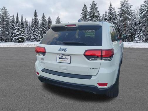 2020 Jeep Grand Cherokee Laredo