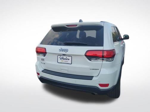 2020 Jeep Grand Cherokee Laredo