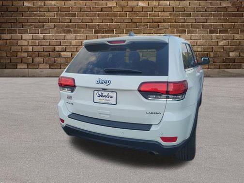 2020 Jeep Grand Cherokee Laredo